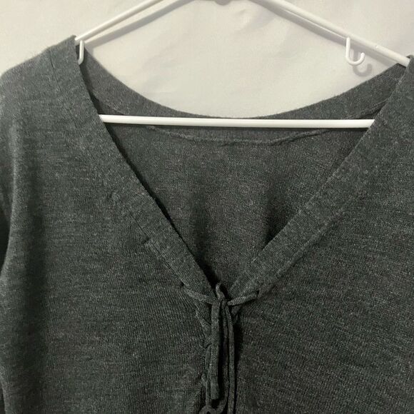 BB Dakota Dark Gray Knit V Neck Lace Up Front Sweater Size S - Picture 2 of 6